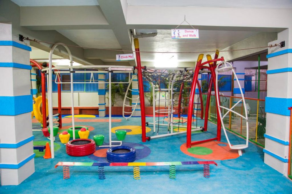 The Play fort_3