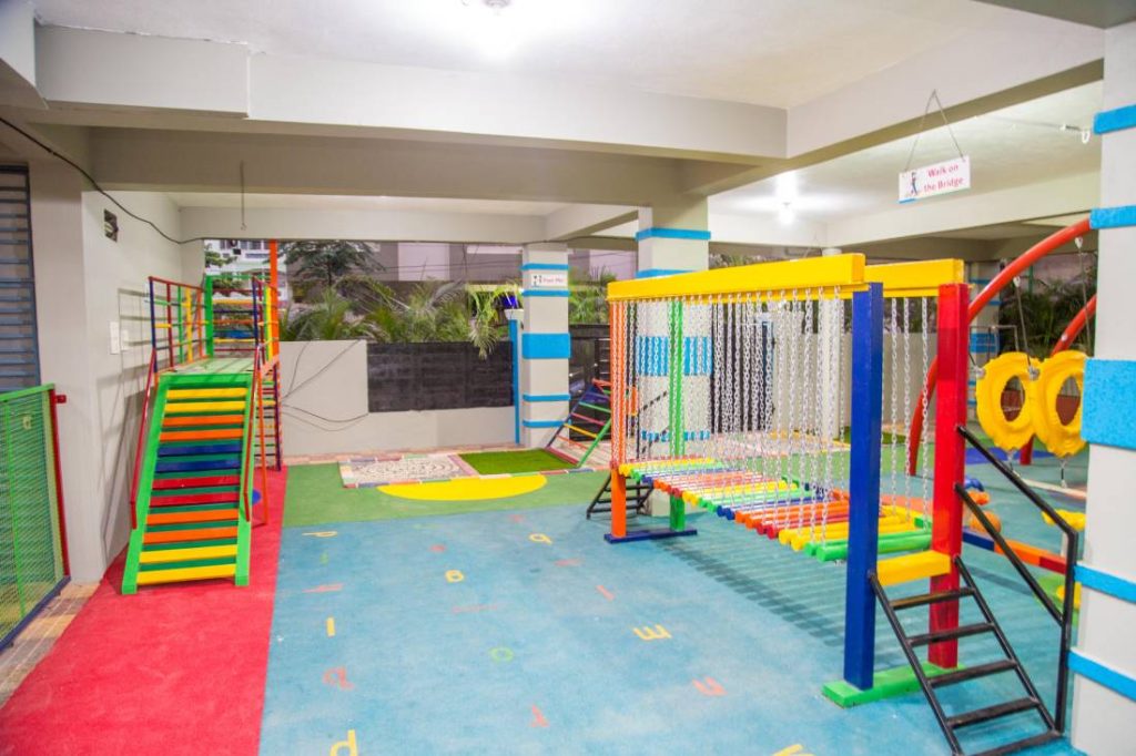 The Play fort_4